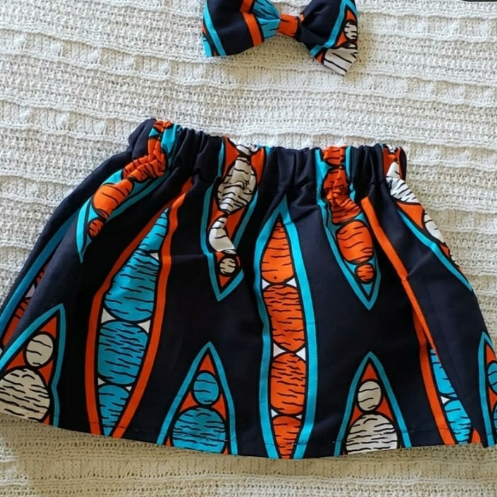 Skirt and hair bow - Picture 2 of 16